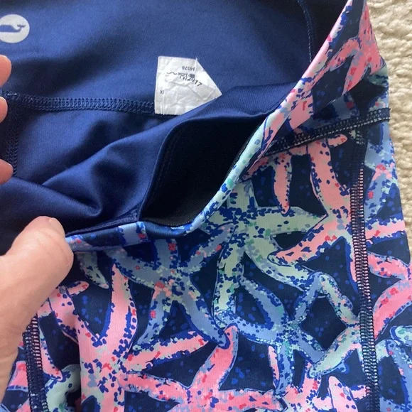Vineyard Vines Starfish Print Leggings - Picture 5 of 10